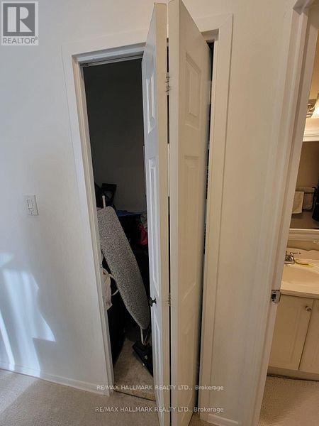 309 - 2485 Woking Crescent, Mississauga, Ontario  L5K 1Z6 - Photo 7 - W12445910