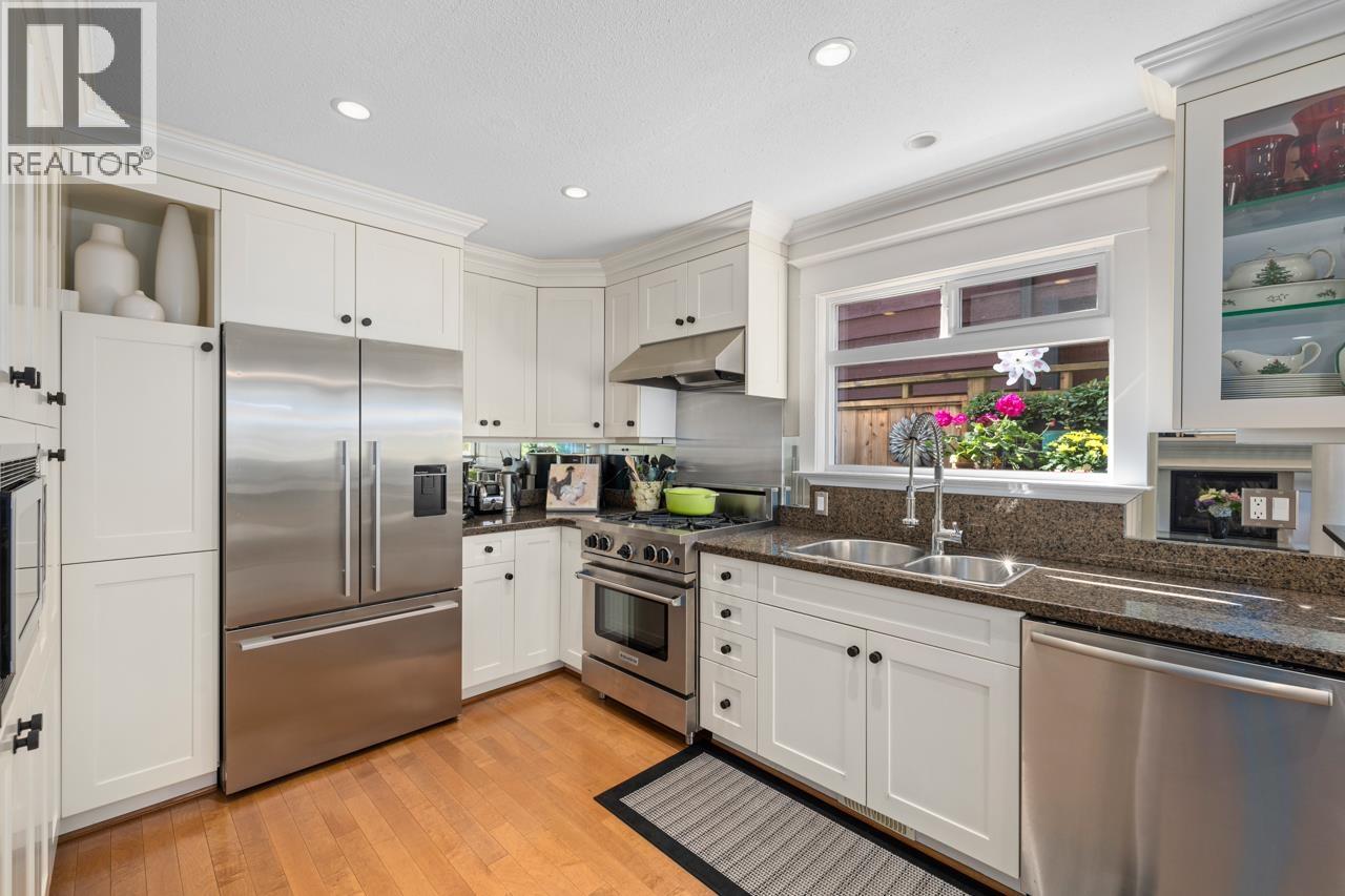 849 Riverside Drive, North Vancouver, British Columbia  V7H 1V6 - Photo 13 - R3045231