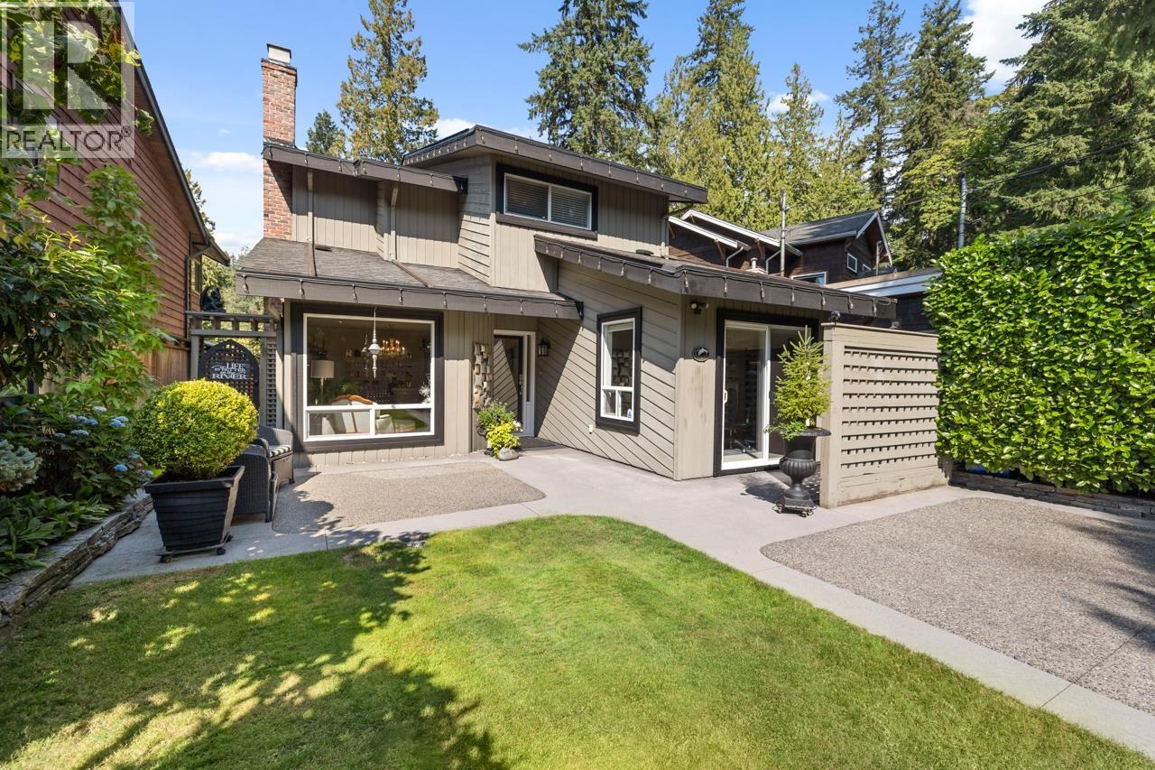 849 Riverside Drive, North Vancouver, British Columbia  V7H 1V6 - Photo 2 - R3045231