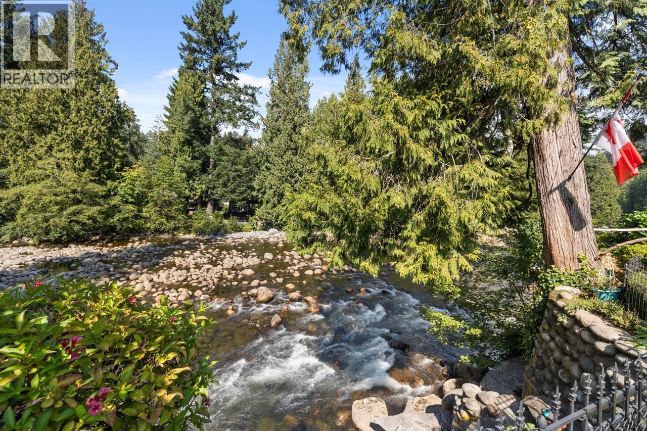 849 Riverside Drive, North Vancouver, British Columbia  V7H 1V6 - Photo 3 - R3045231