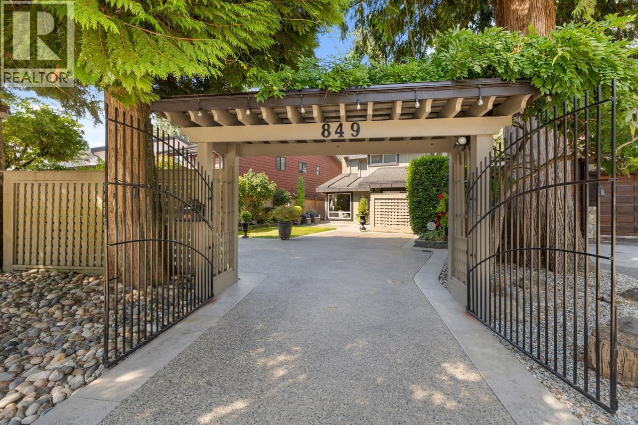 849 Riverside Drive, North Vancouver, British Columbia  V7H 1V6 - Photo 38 - R3045231