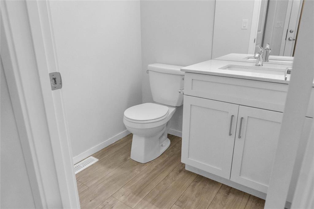 76 Ken Oblik Drive, Winnipeg, Manitoba  R3Y 2C8 - Photo 5 - 202528024