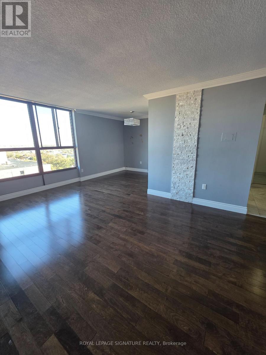 1604 - 3170 Kirwin Avenue, Mississauga, Ontario  L5A 3R1 - Photo 4 - W12516294