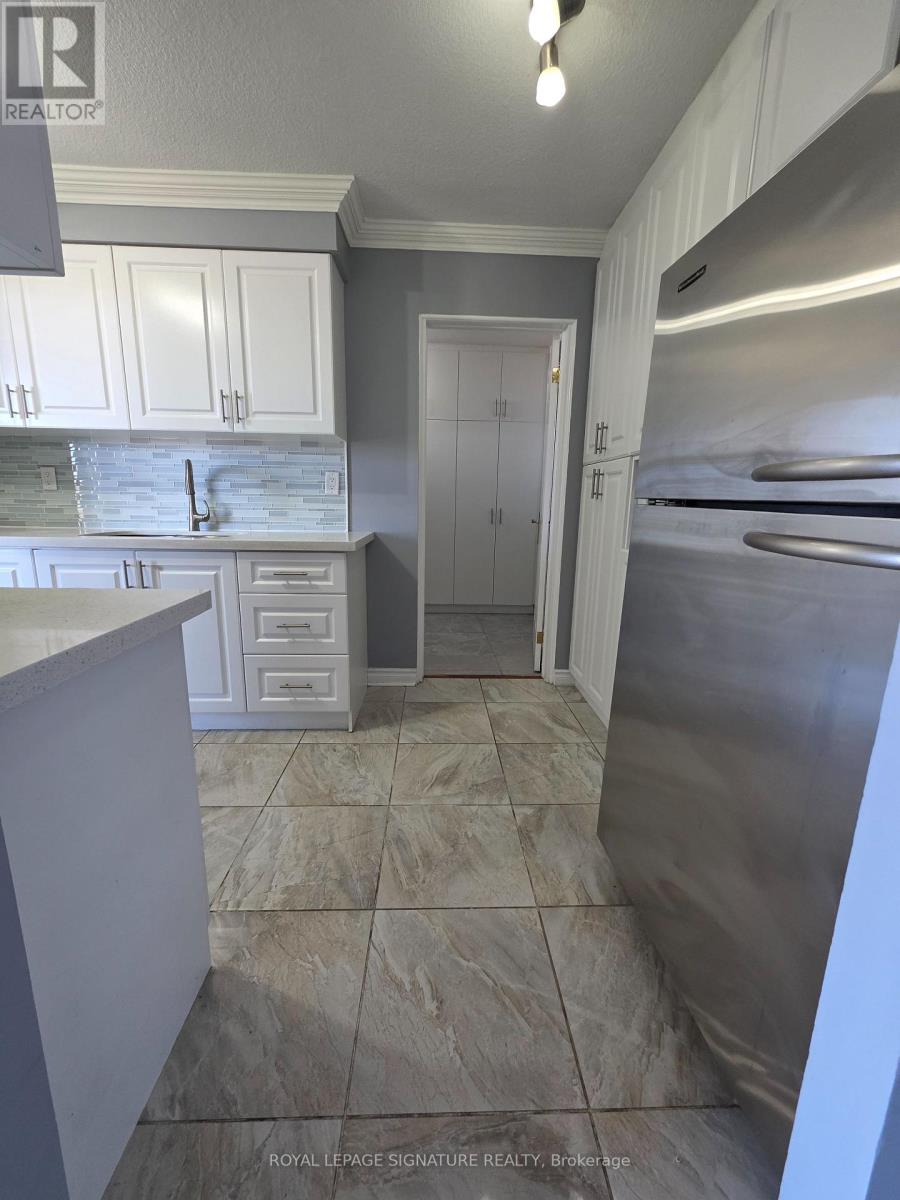 1604 - 3170 Kirwin Avenue, Mississauga, Ontario  L5A 3R1 - Photo 22 - W12516294