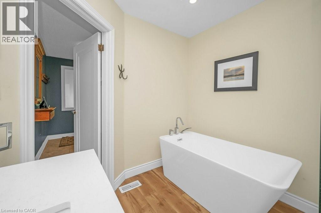 120 Woolverton Road, Grimsby, Ontario  L3M 4E7 - Photo 19 - 40786047