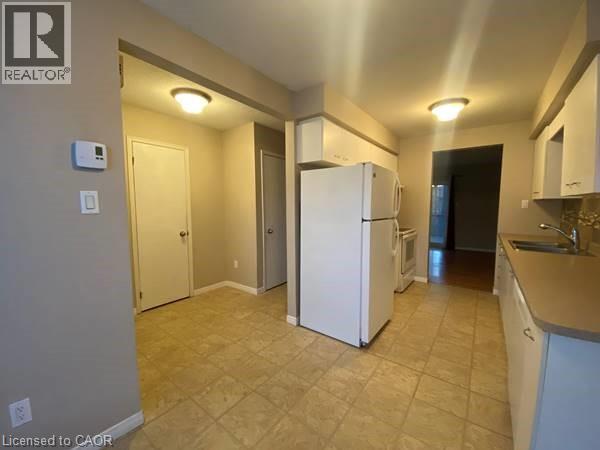 219 Kingswood Drive Unit# 24, Kitchener, Ontario  N2E 3J4 - Photo 3 - 40786023