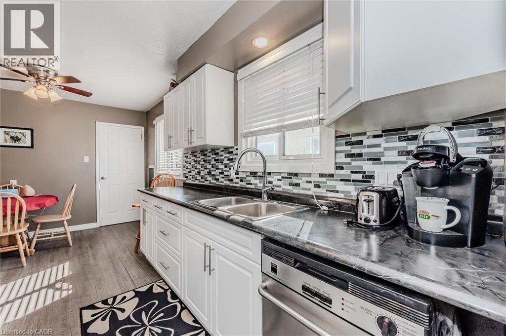 46 Roberts Crescent, Kitchener, Ontario N2E 1A5 - Photo 12 - 40785464