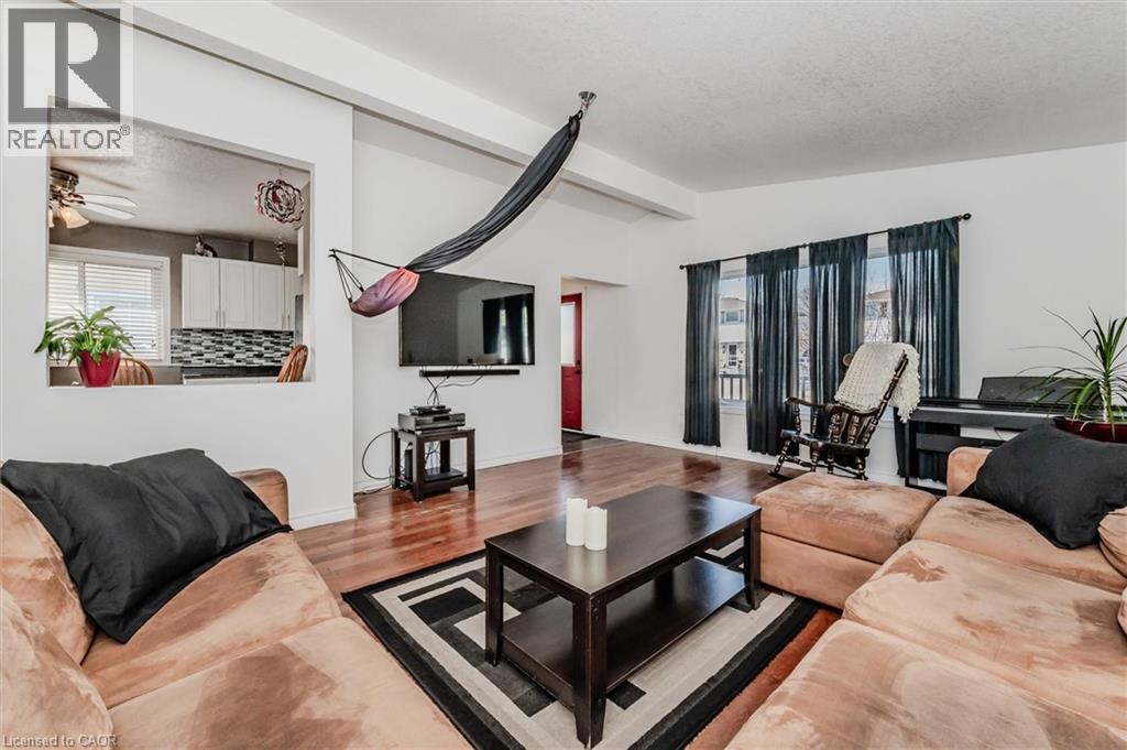 46 Roberts Crescent, Kitchener, Ontario N2E 1A5 - Photo 8 - 40785464