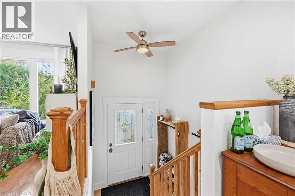 2373 Cayuga Court, Burlington, Ontario  L7P 3L5 - Photo 6 - 40782495