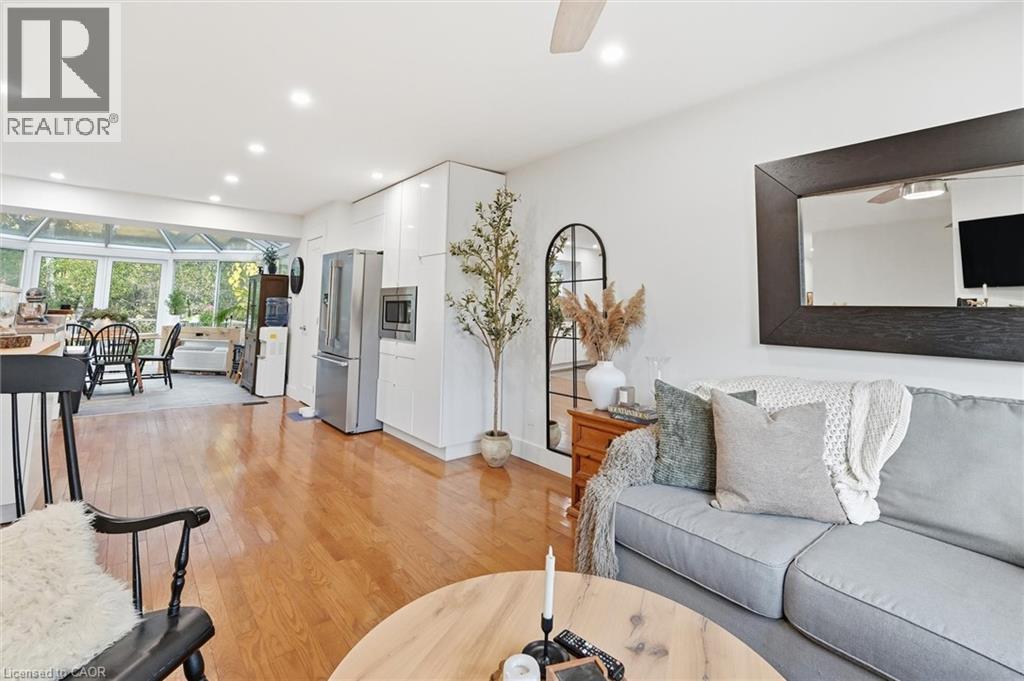 2373 Cayuga Court, Burlington, Ontario  L7P 3L5 - Photo 9 - 40782495