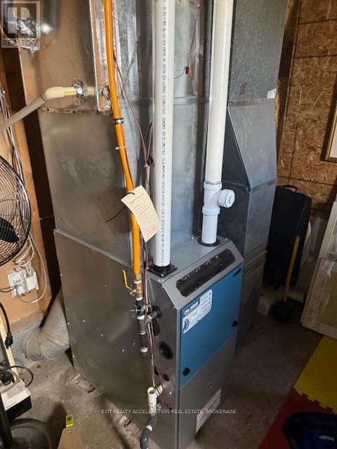 2205 Sharpe Road, Loyalist, Ontario K0H 2H0 - Photo 11 - X12517782