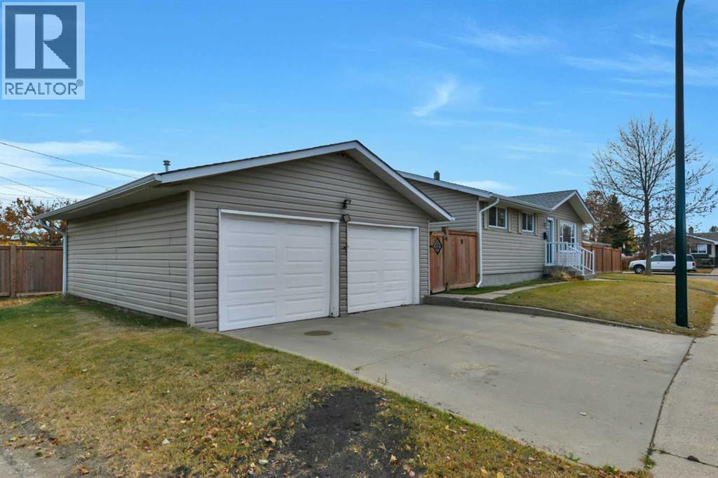 11 Fir Street, Red Deer, Alberta  T4N 4Y3 - Photo 32 - A2264121