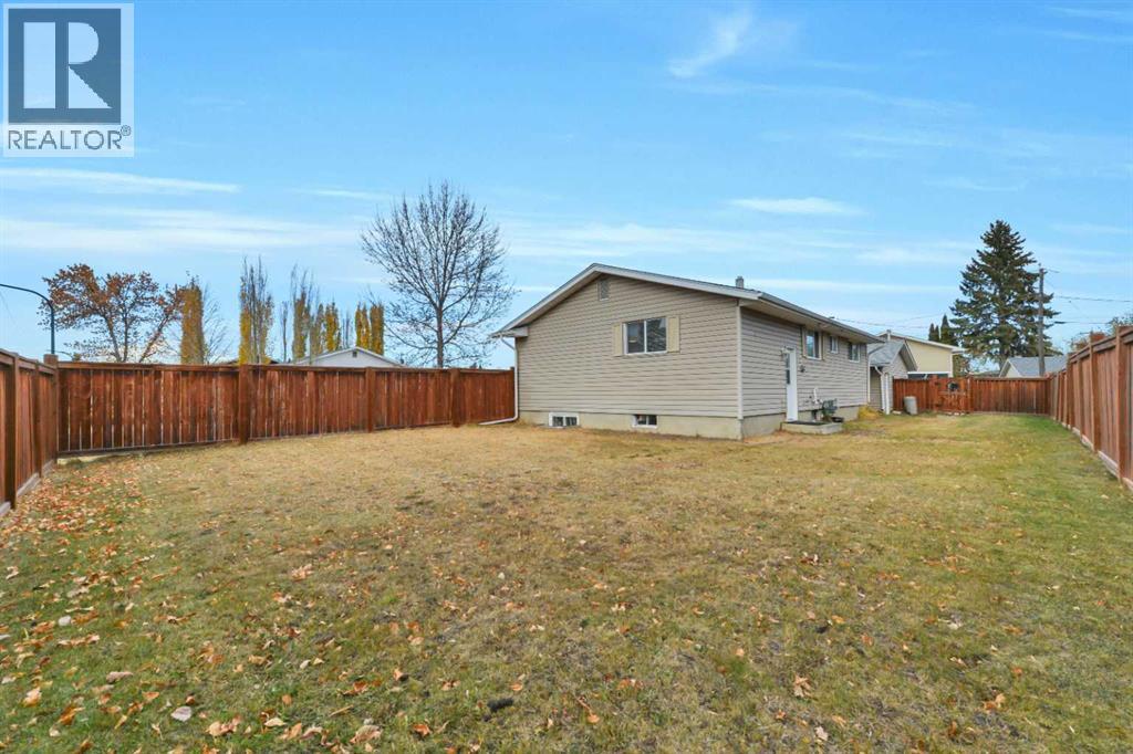 11 Fir Street, Red Deer, Alberta  T4N 4Y3 - Photo 28 - A2264121