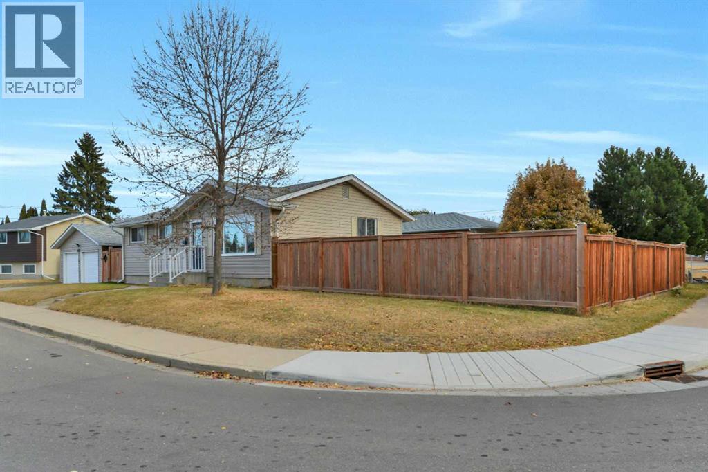 11 Fir Street, Red Deer, Alberta  T4N 4Y3 - Photo 35 - A2264121