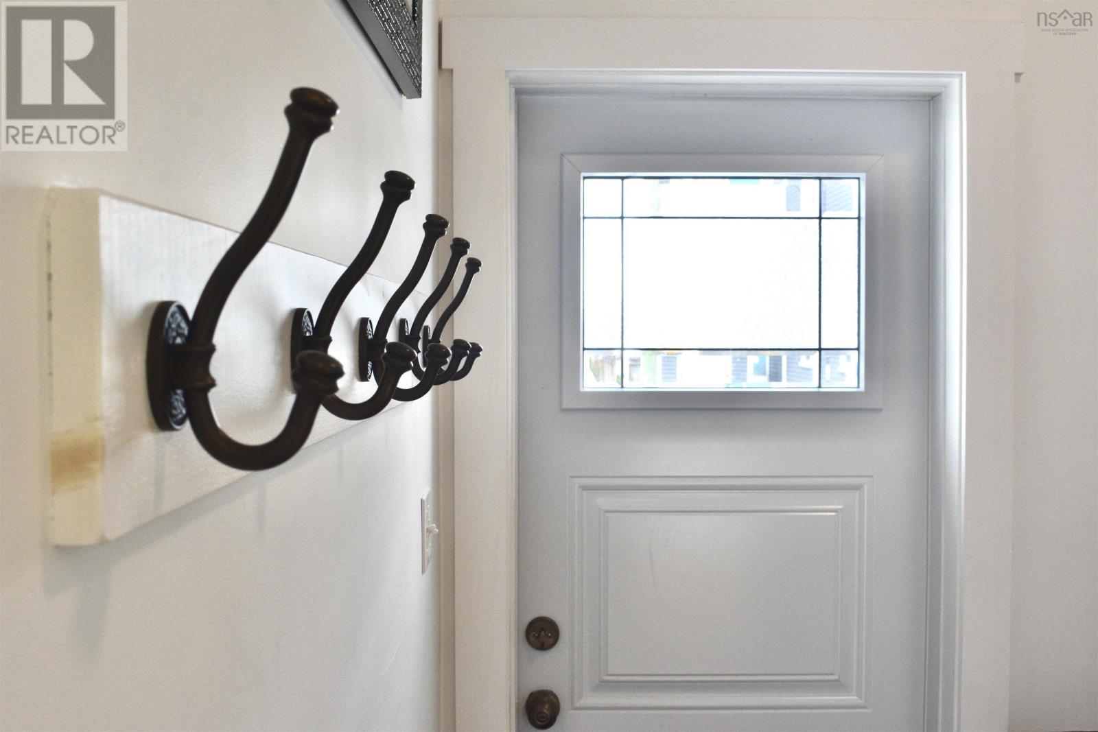 78 Lawrence St, Lunenburg, Nova Scotia  B0J 2C0 - Photo 6 - 202527063