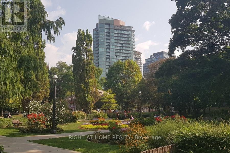 1204 - 112 George Street, Toronto, Ontario  M5A 2M5 - Photo 4 - C12517550