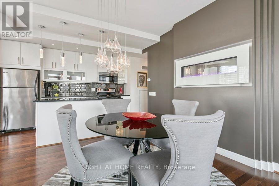 1204 - 112 George Street, Toronto, Ontario  M5A 2M5 - Photo 9 - C12517550