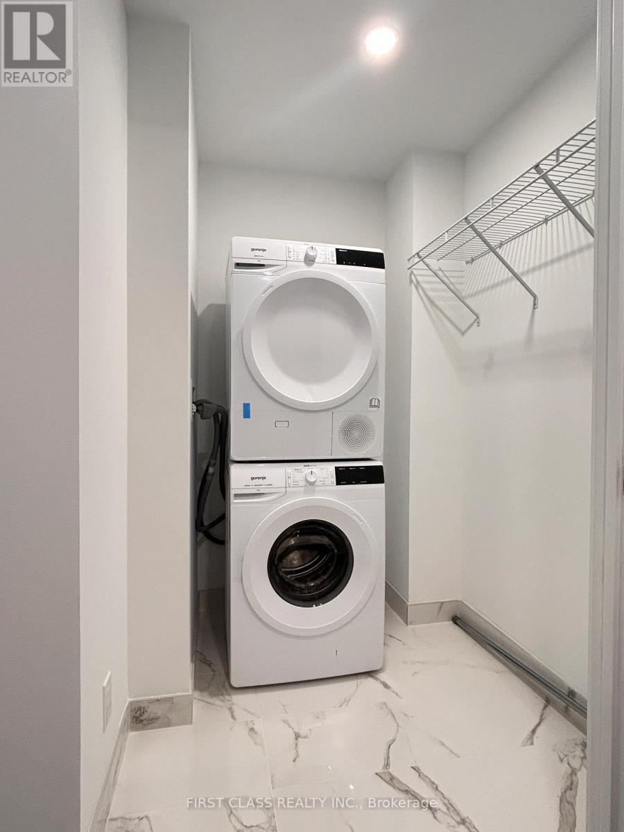 1609 - 88 Queen Street E, Toronto, Ontario  M5C 0B6 - Photo 9 - C12517566