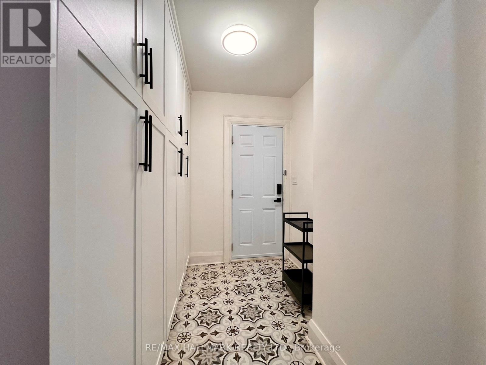 524 Eglinton Avenue E, Toronto, Ontario  M4P 1N6 - Photo 12 - C12517604