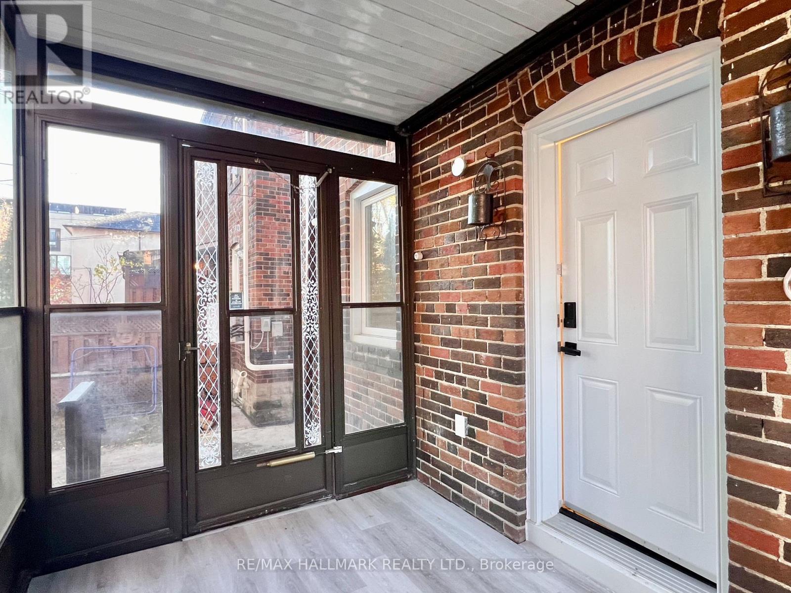 524 Eglinton Avenue E, Toronto, Ontario  M4P 1N6 - Photo 14 - C12517604