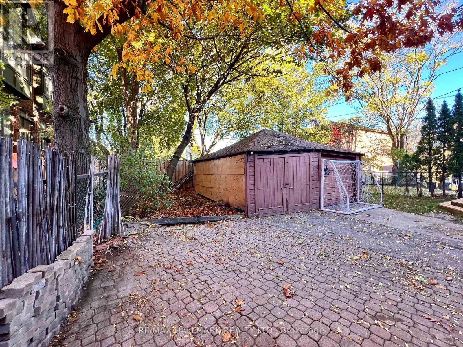 524 Eglinton Avenue E, Toronto, Ontario  M4P 1N6 - Photo 15 - C12517604