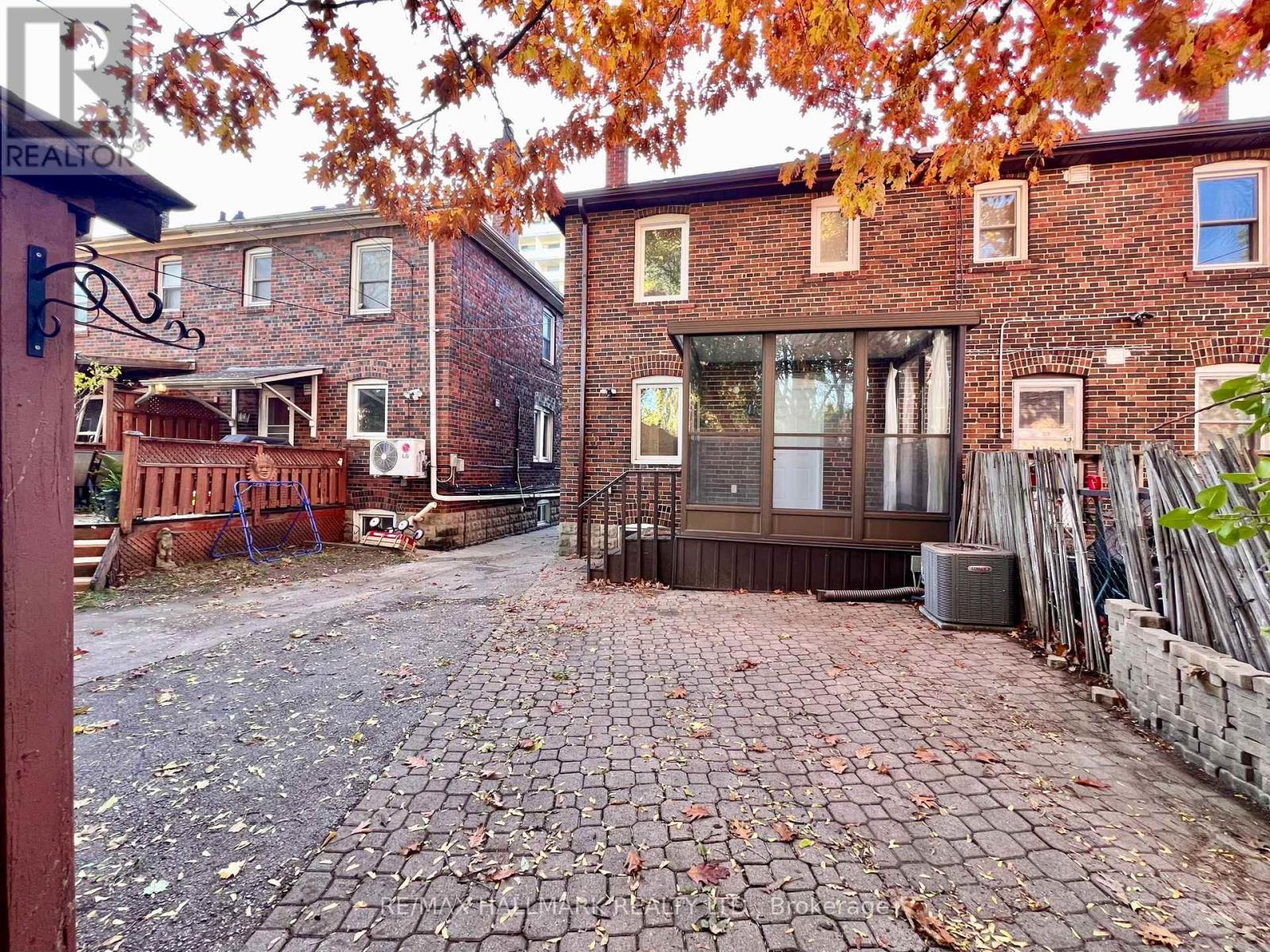 524 Eglinton Avenue E, Toronto, Ontario  M4P 1N6 - Photo 16 - C12517604