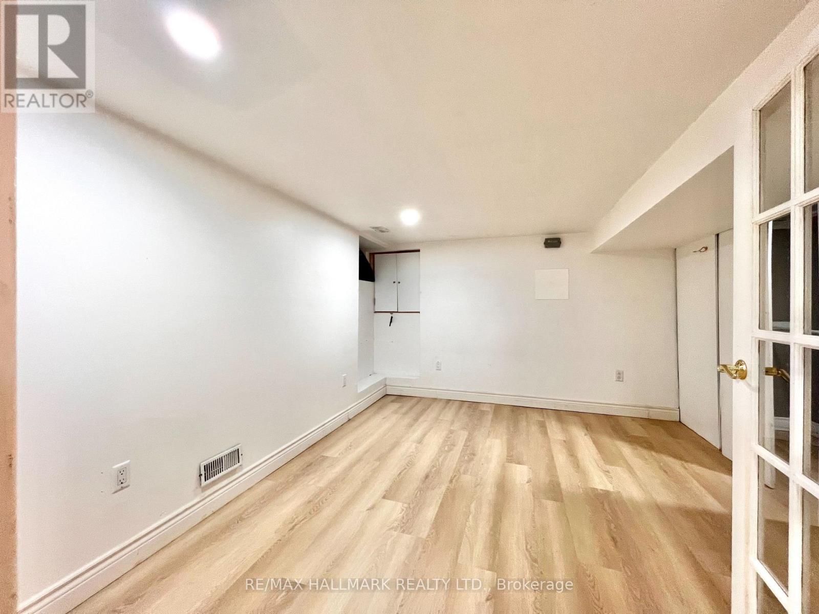 524 Eglinton Avenue E, Toronto, Ontario  M4P 1N6 - Photo 27 - C12517604