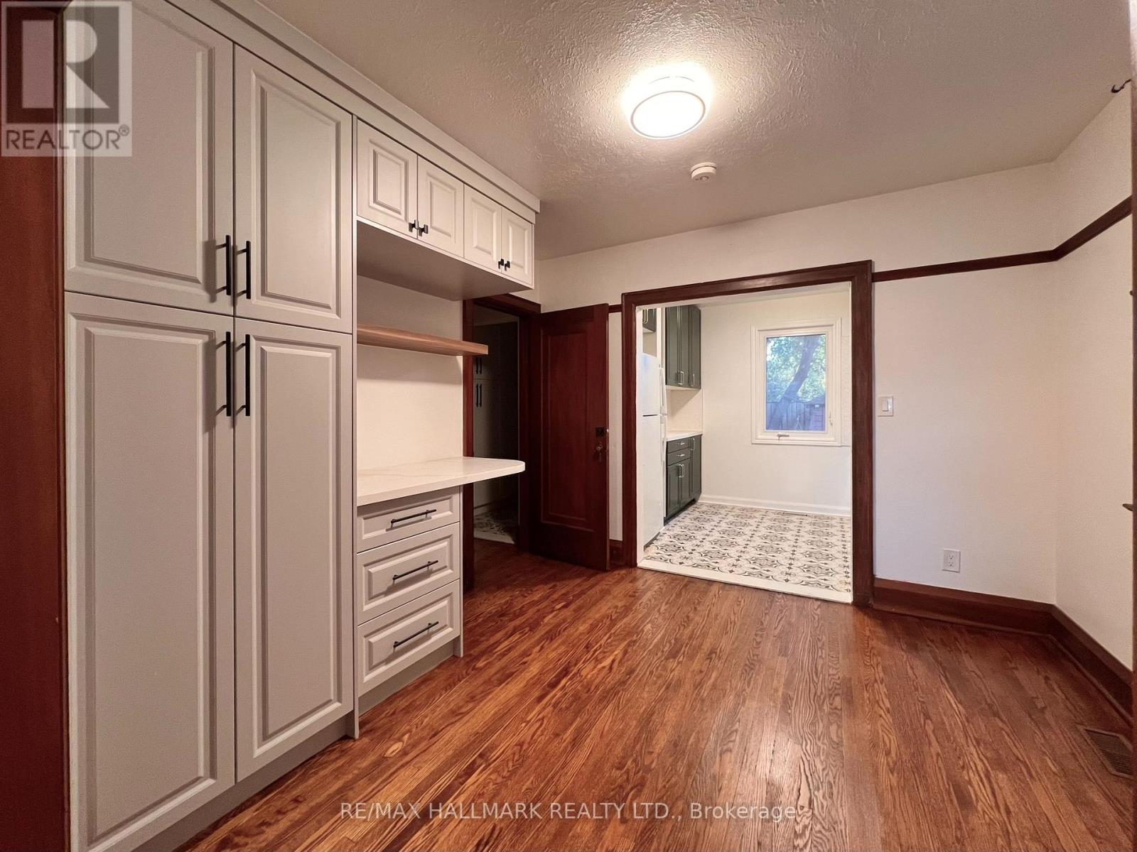 524 Eglinton Avenue E, Toronto, Ontario  M4P 1N6 - Photo 4 - C12517604