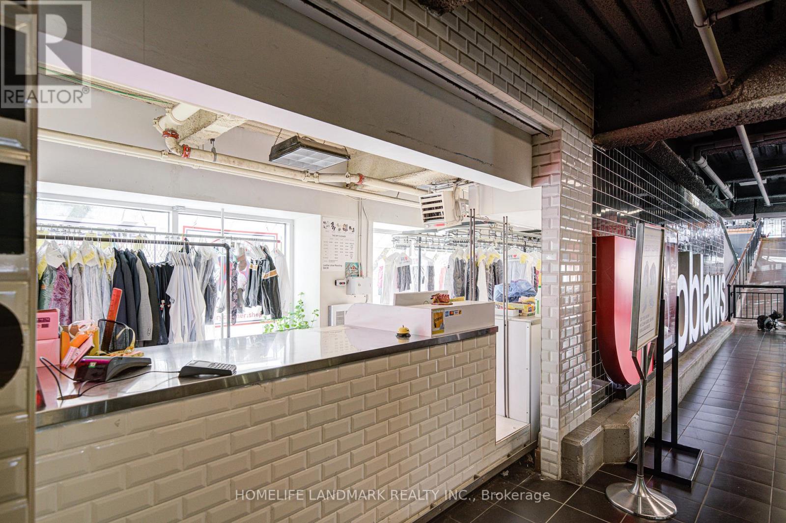 396 St Clair Avenue W, Toronto, Ontario  M5P 3N3 - Photo 10 - C12517624