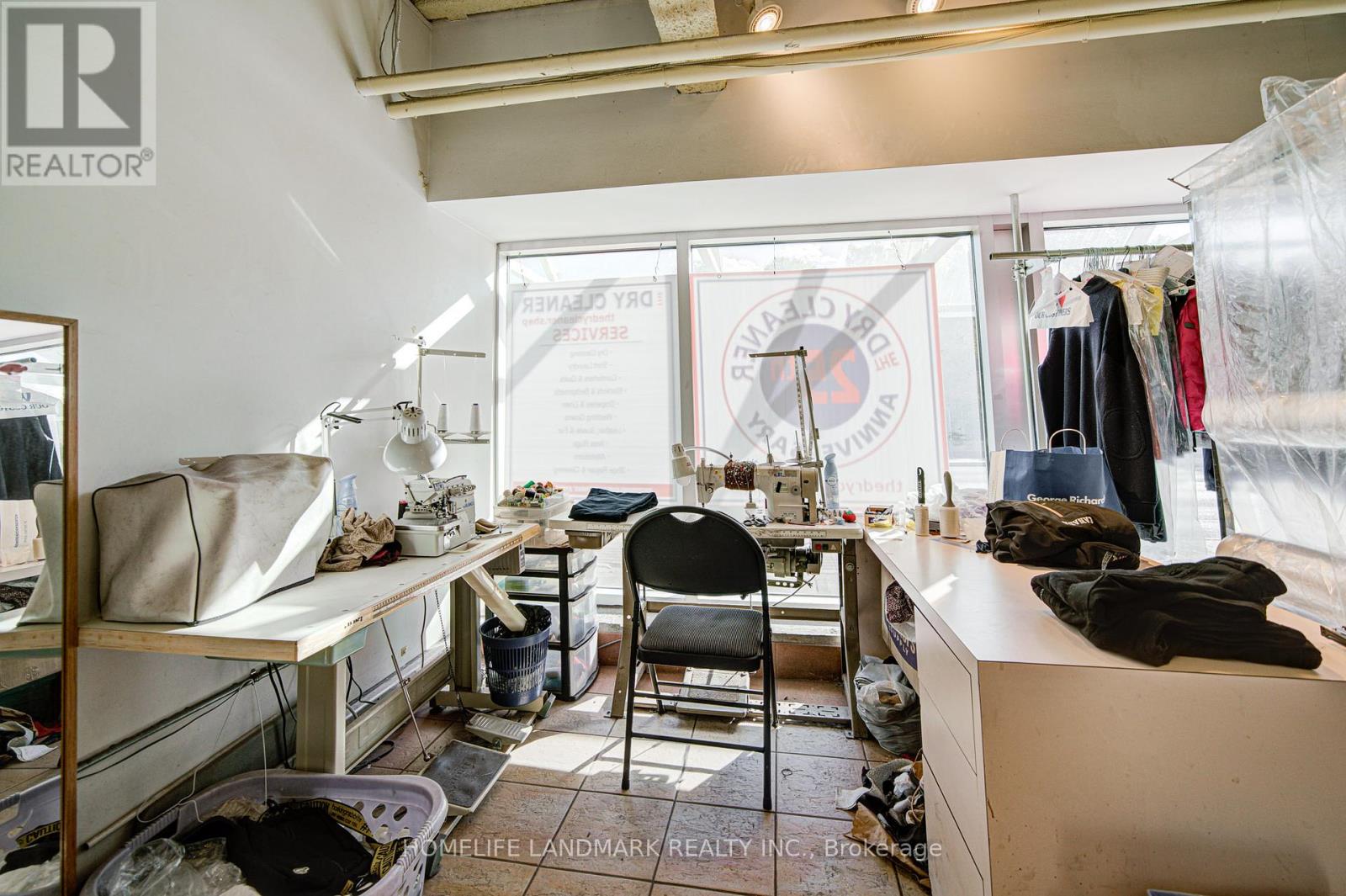 396 St Clair Avenue W, Toronto, Ontario  M5P 3N3 - Photo 11 - C12517624