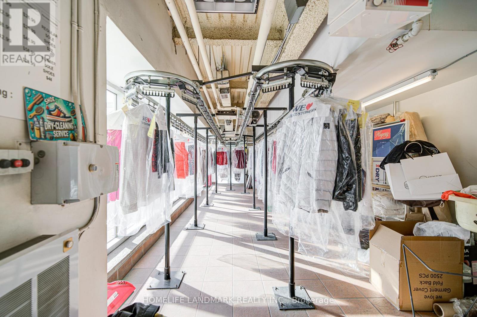 396 St Clair Avenue W, Toronto, Ontario  M5P 3N3 - Photo 18 - C12517624