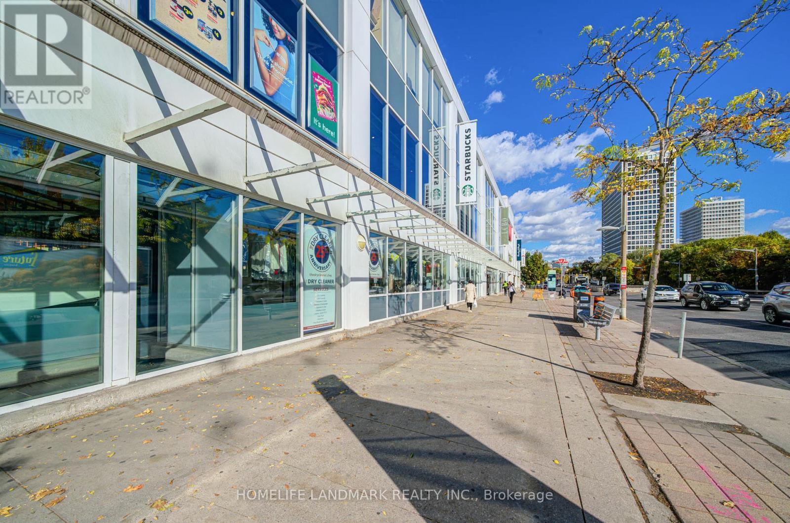 396 St Clair Avenue W, Toronto, Ontario  M5P 3N3 - Photo 2 - C12517624