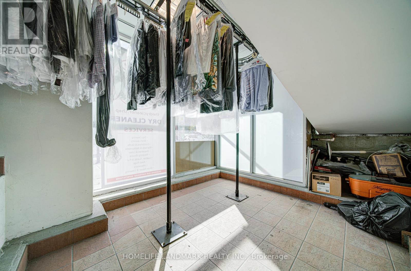 396 St Clair Avenue W, Toronto, Ontario  M5P 3N3 - Photo 23 - C12517624