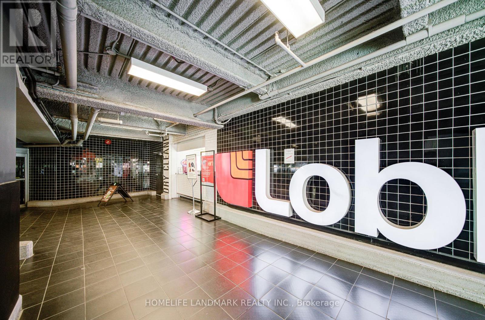 396 St Clair Avenue W, Toronto, Ontario  M5P 3N3 - Photo 26 - C12517624