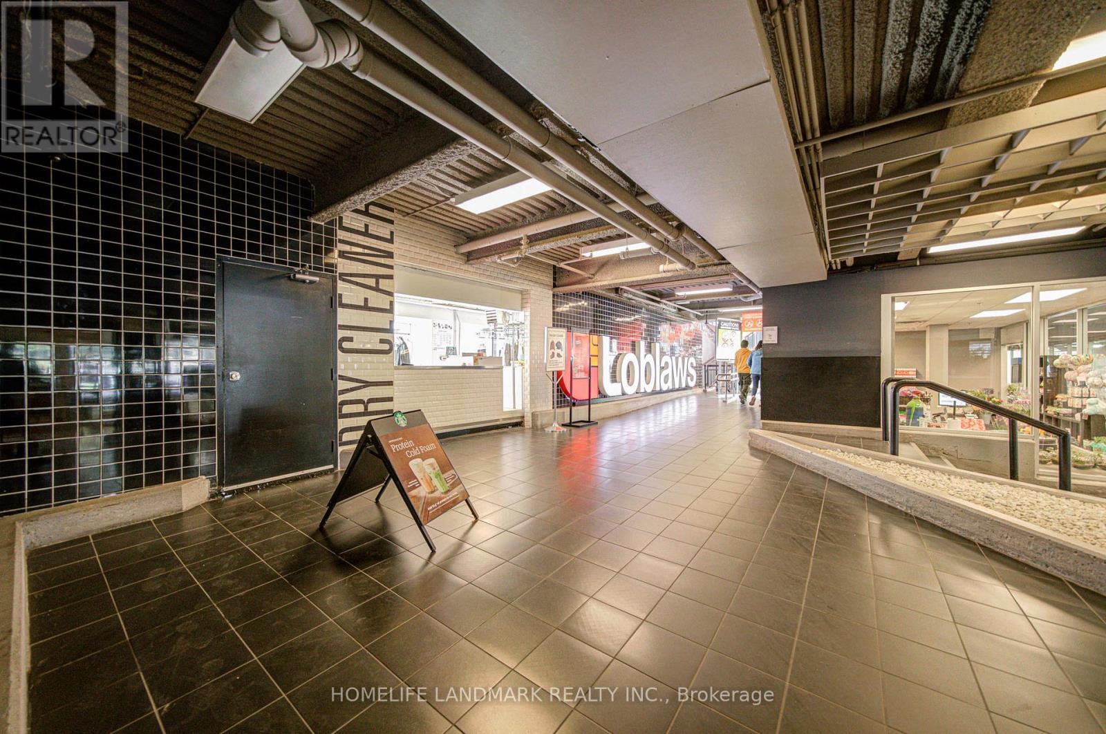 396 St Clair Avenue W, Toronto, Ontario  M5P 3N3 - Photo 29 - C12517624