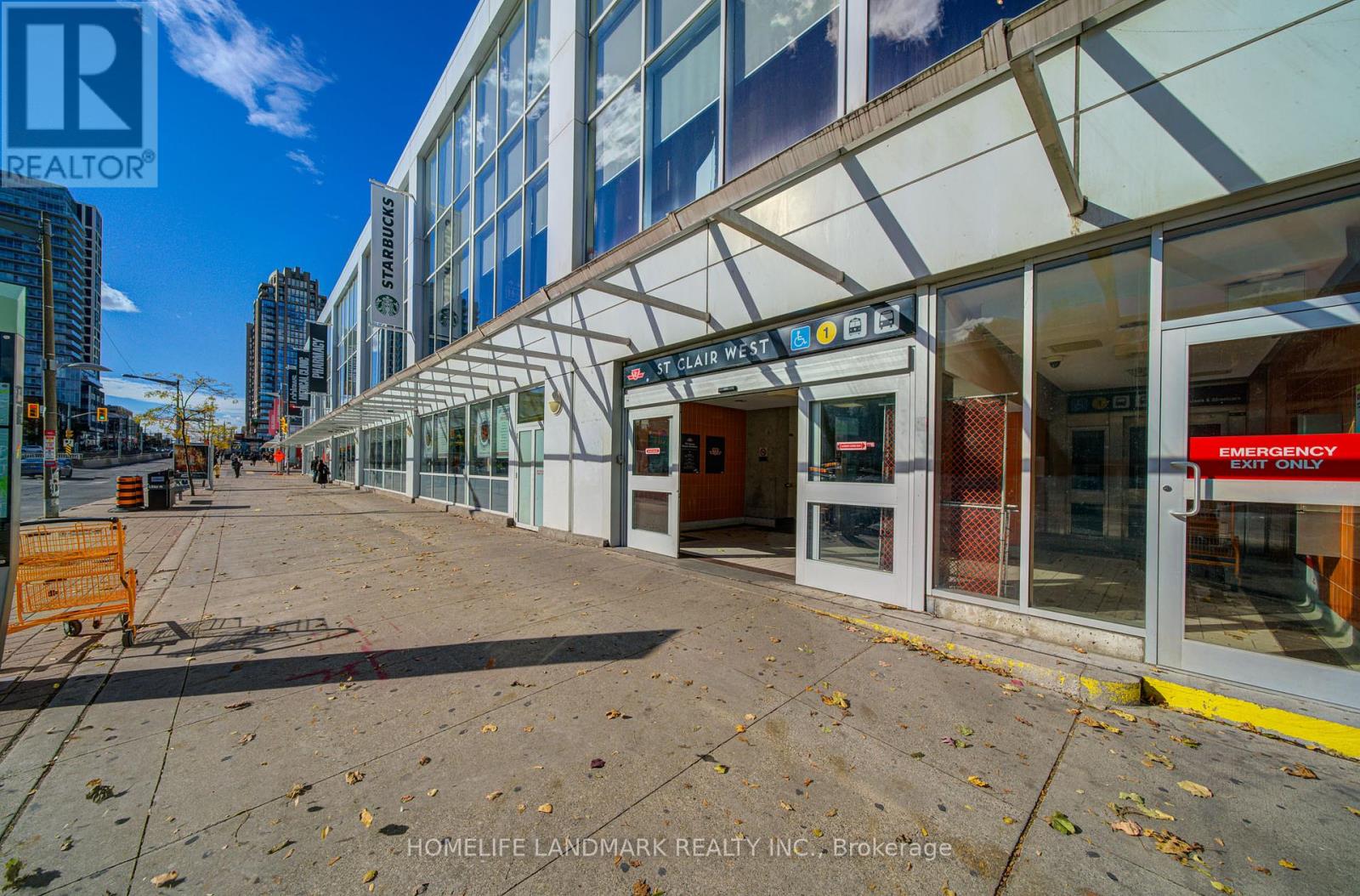 396 St Clair Avenue W, Toronto, Ontario  M5P 3N3 - Photo 3 - C12517624