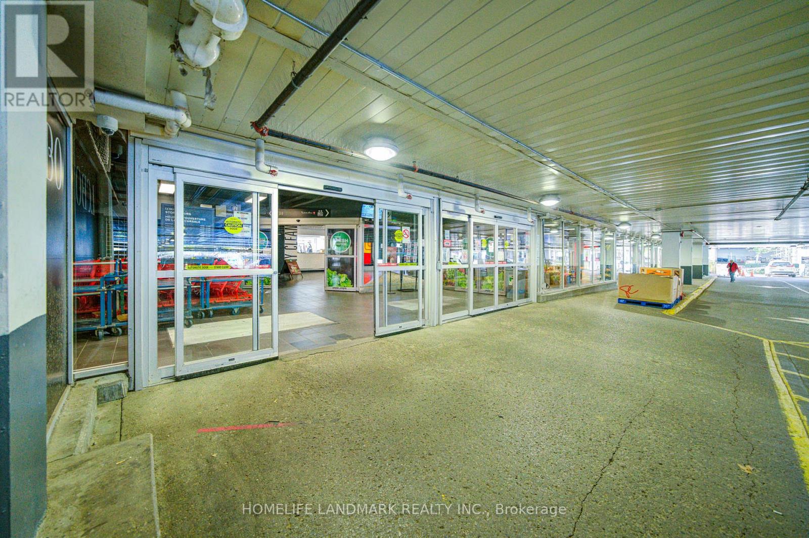 396 St Clair Avenue W, Toronto, Ontario  M5P 3N3 - Photo 30 - C12517624