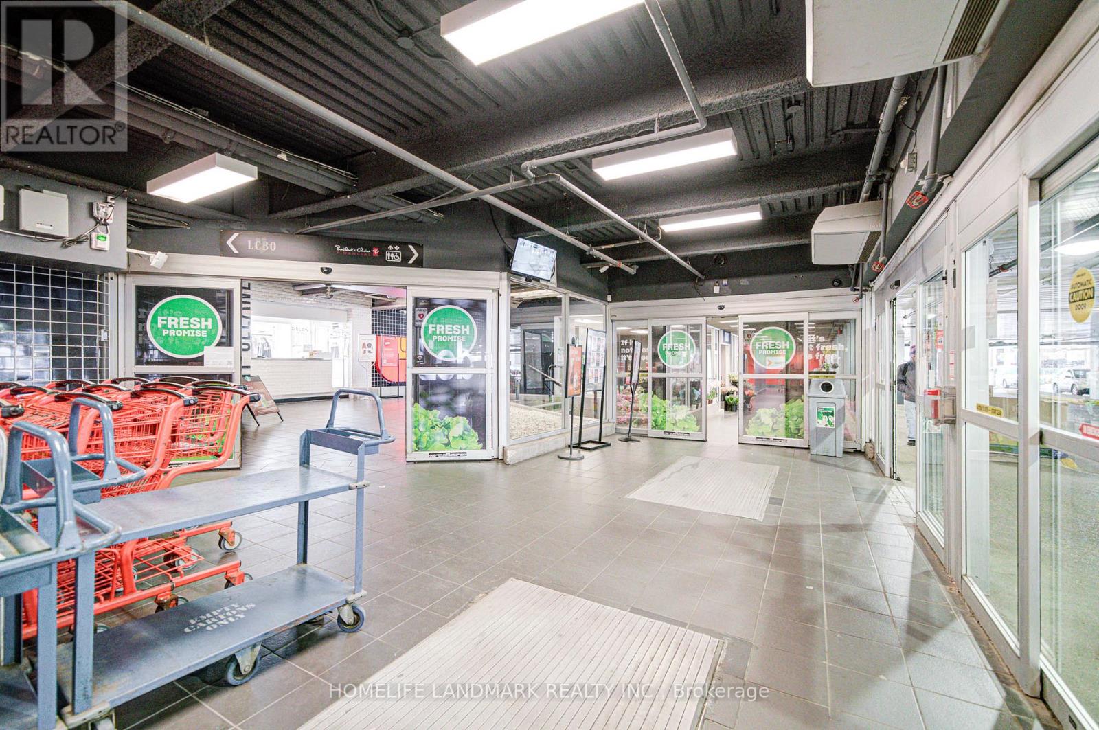 396 St Clair Avenue W, Toronto, Ontario  M5P 3N3 - Photo 33 - C12517624