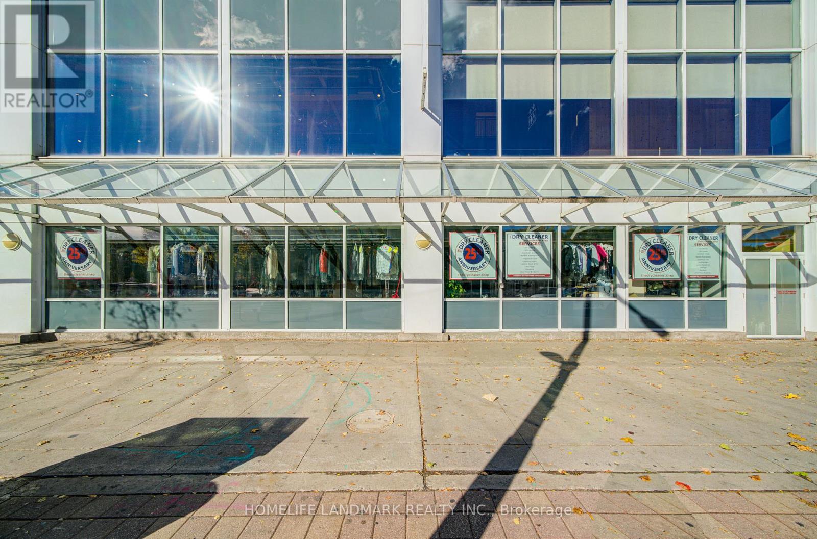 396 St Clair Avenue W, Toronto, Ontario  M5P 3N3 - Photo 6 - C12517624