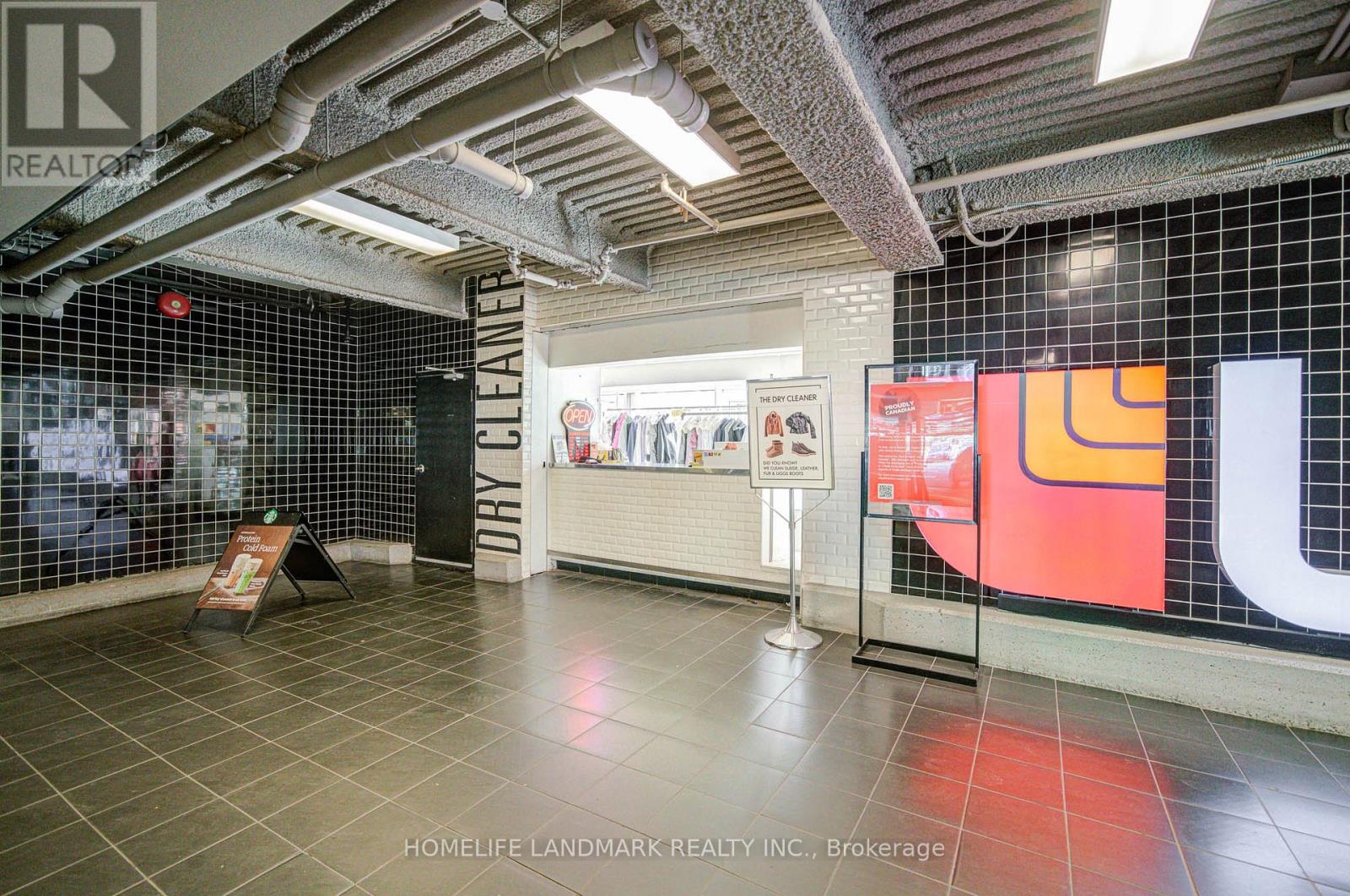 396 St Clair Avenue W, Toronto, Ontario  M5P 3N3 - Photo 8 - C12517624