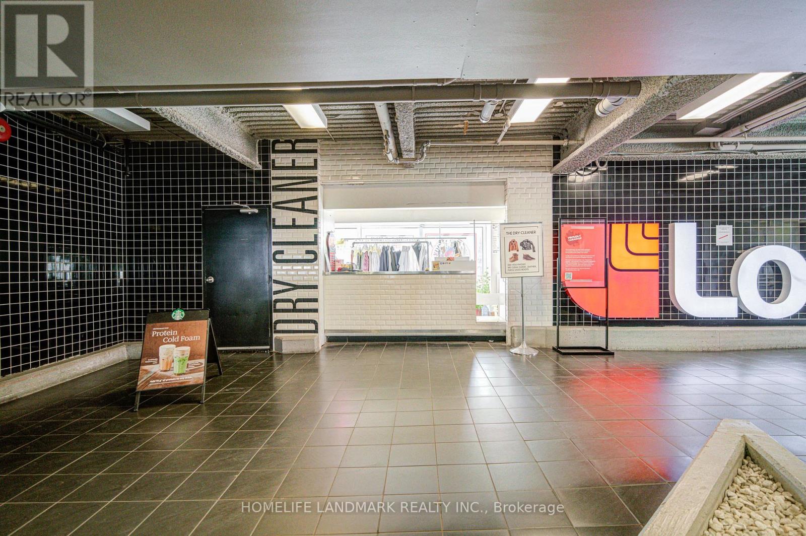 396 St Clair Avenue W, Toronto, Ontario  M5P 3N3 - Photo 9 - C12517624