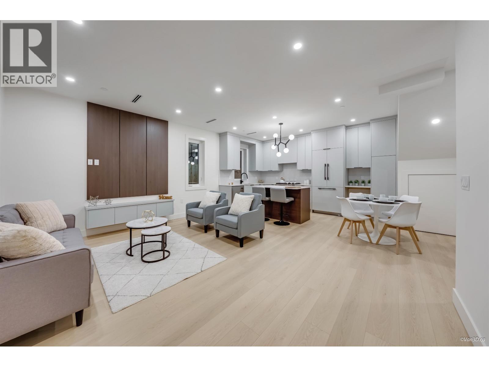 3 6730 HEATHER STREET, Vancouver, British Columbia