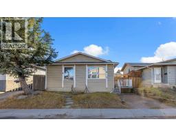 16 Castleglen Crescent Ne Castleridge, Calgary, Ca