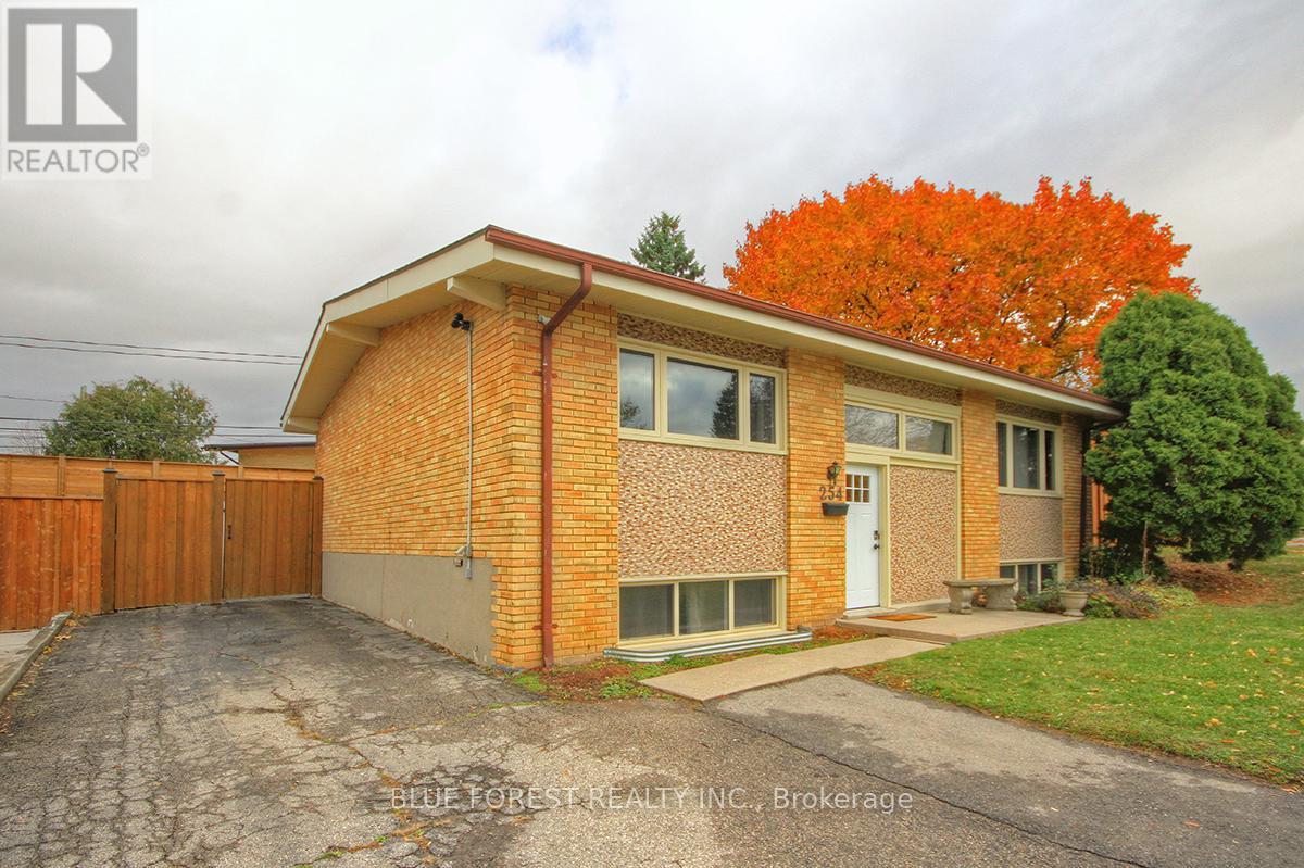 254 Burlington Street, London South, Ontario  N5Z 3W5 - Photo 4 - X12517828