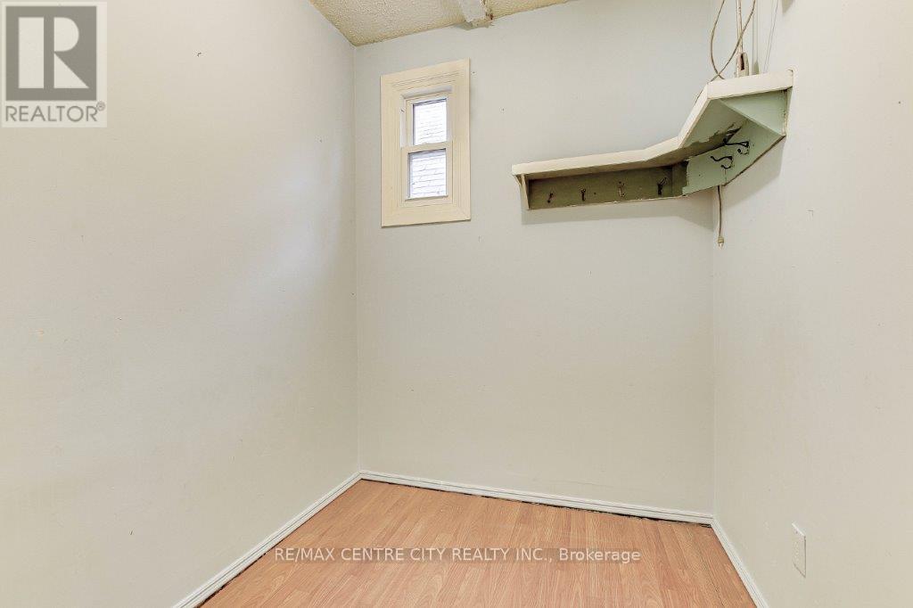 781 Dufferin Avenue, London East, Ontario  N5W 3J9 - Photo 4 - X12517936