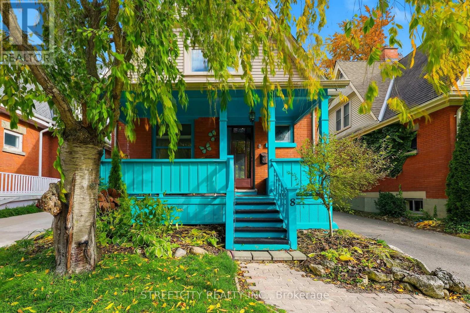 8 Bellevue Avenue, London South, Ontario  N6C 4A5 - Photo 1 - X12517948