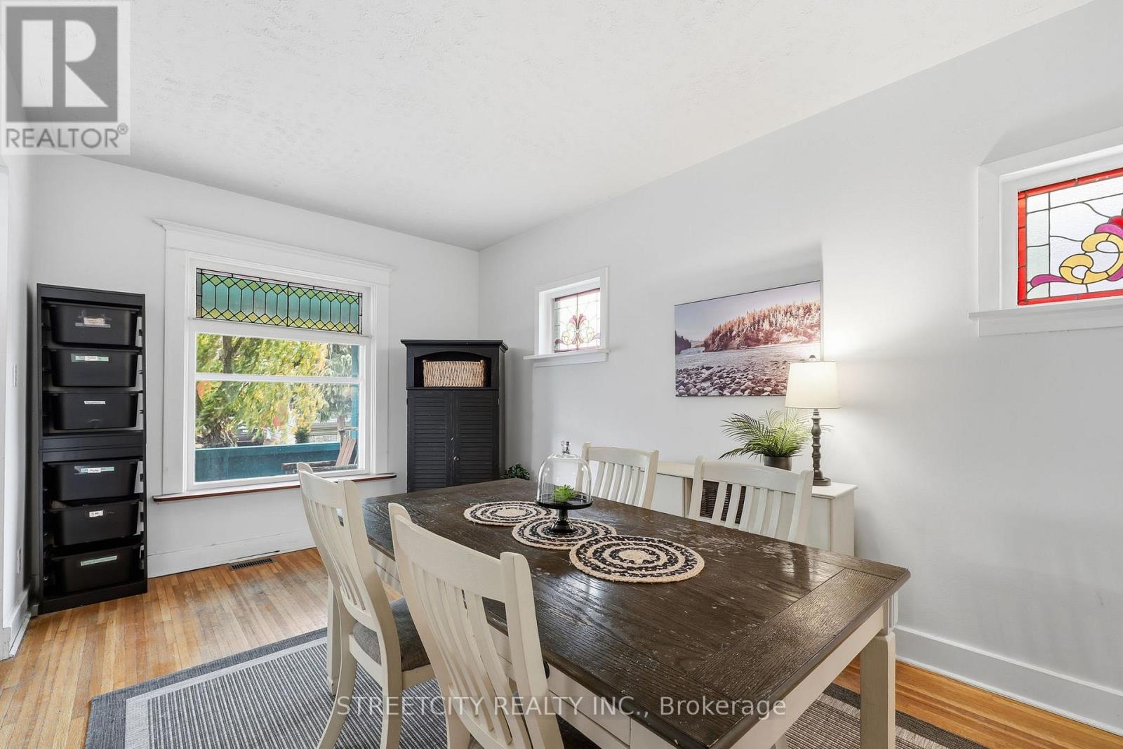 8 Bellevue Avenue, London South, Ontario  N6C 4A5 - Photo 10 - X12517948