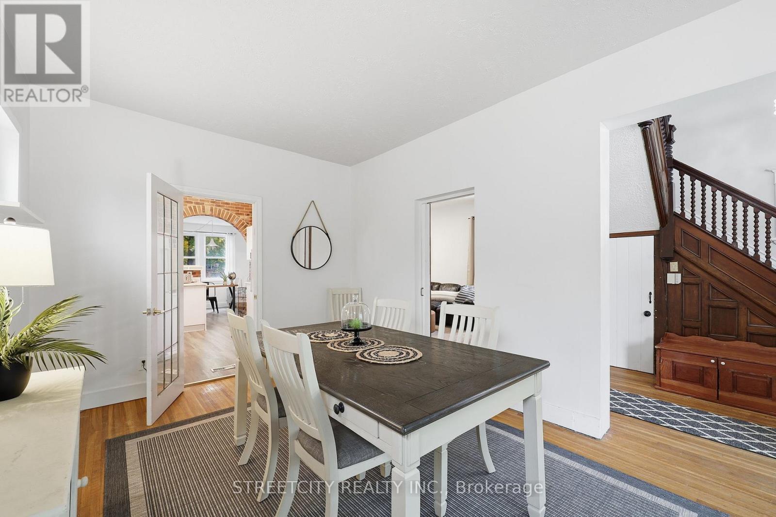 8 Bellevue Avenue, London South, Ontario  N6C 4A5 - Photo 8 - X12517948