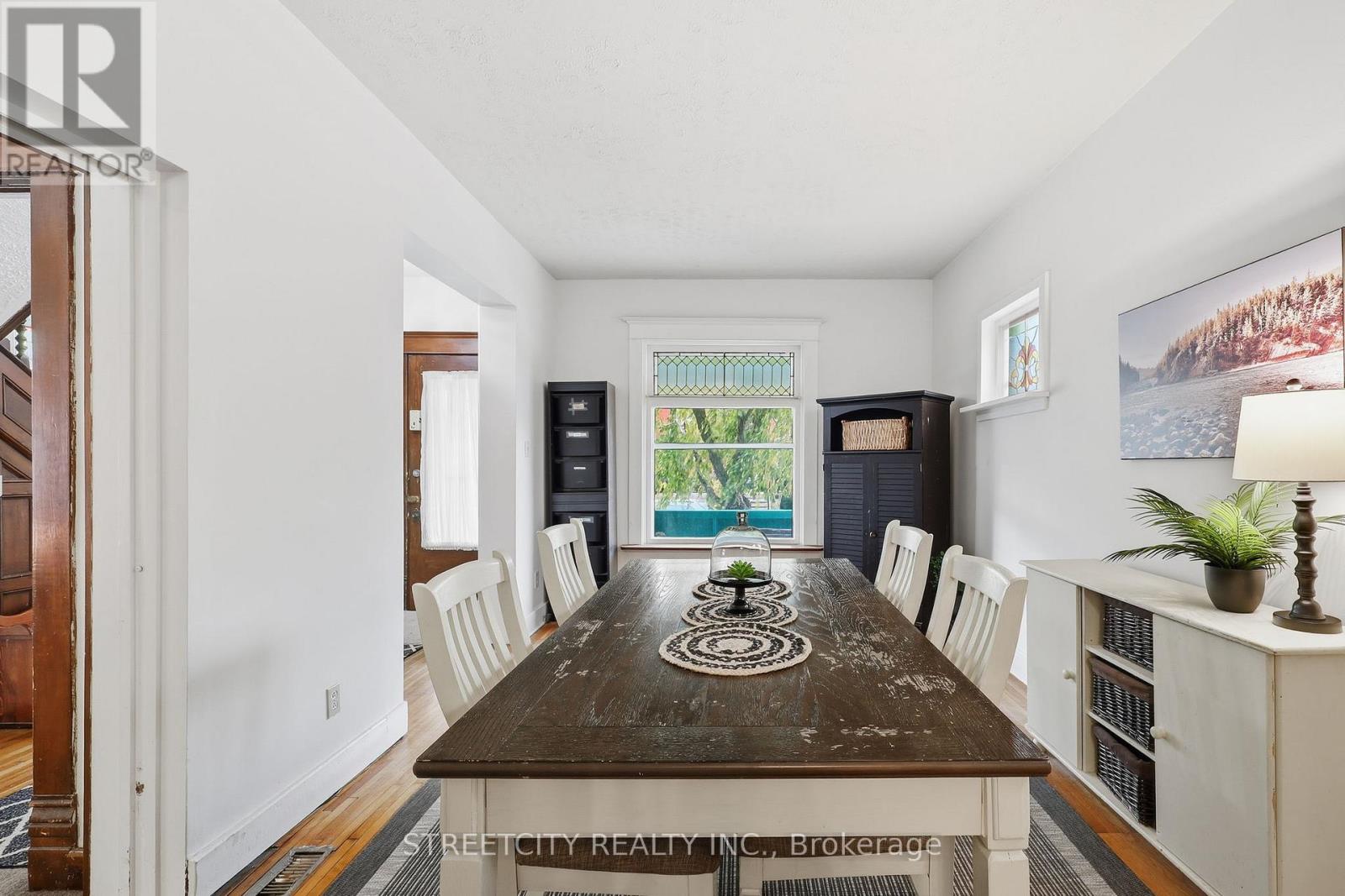 8 Bellevue Avenue, London South, Ontario  N6C 4A5 - Photo 9 - X12517948