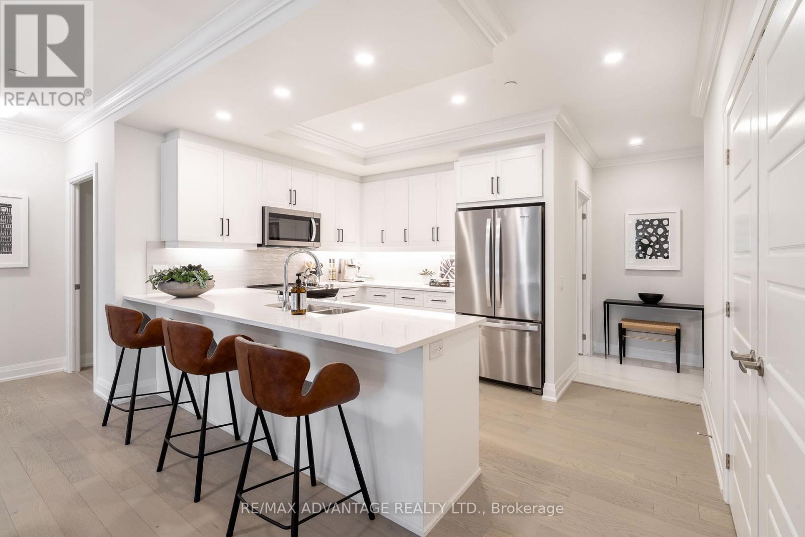 108 - 1975 Fountain Grass Drive, London South, Ontario  N6K 4P9 - Photo 6 - X12517958